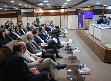 تقدیر از نمایندگان برتر در نشست هم‌اندیشی بیمه دانا با شبکه فروش و انجمن‌های صنفی سراسر کشور