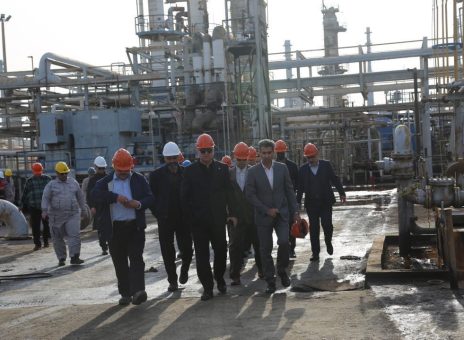 دکتر پهلوانی: توسعه در بنگاه‌ها؛ اجماع، اراده، تخصص، آرامش، تمرکز و توازن مدیریتی می‌خواهد/ از راه‌اندازی نخستین بویلر هیدروژن‌سوز صنعت پتروشیمی ایران و کلنگ‌زنی چندین پروژه تا تاکید بر احیای پتروشیمی آبادان