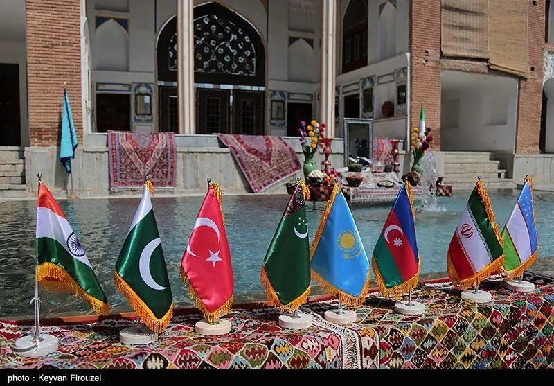 برگزاری جشن جهانی نوروز در برج آزادی همه را شوکه کرد