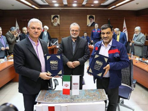 امضای تفاهم‌نامه همکاری میان دانشگاه آزاد اسلامی و شرکت فولاد اکسین خوزستان