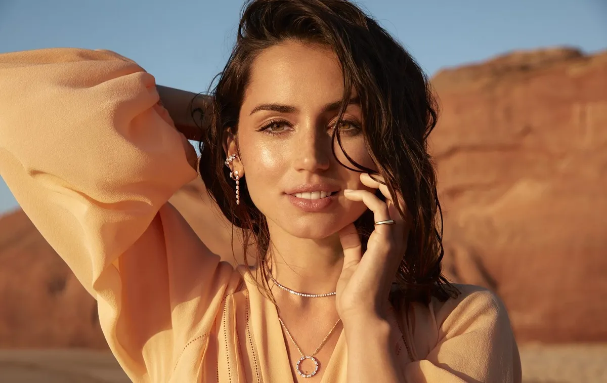 ana de armas pour le national diamond council 11zon