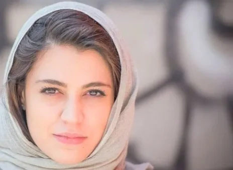 دلبری کردن شیدا خلیق برای همسرش لب دریا + عکس
