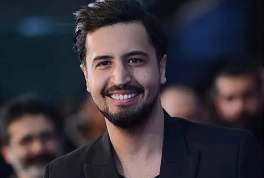 ژست جذاب بازیگر جان سخت در یک سوپر مارکت!