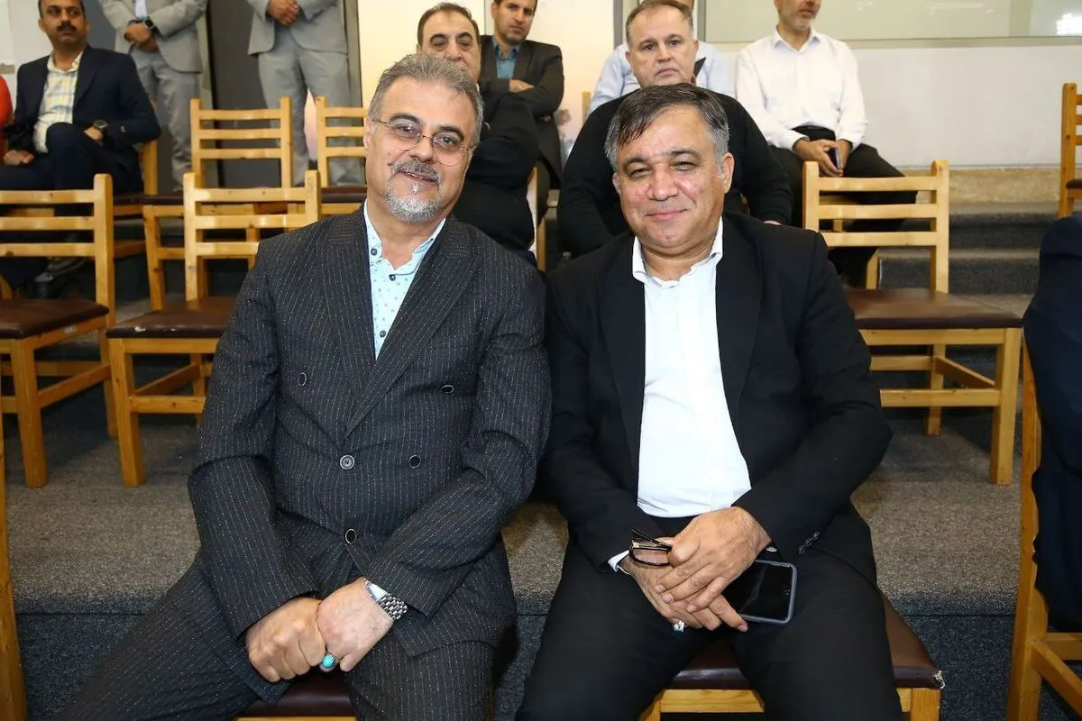 در استقلال هیچ‌کس چرا گردن نمی‌گیرد!