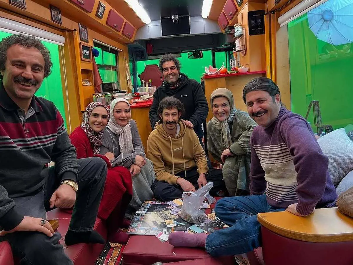 تماشای قسمت آخر سریال «پایتخت» با حضور بازیگران