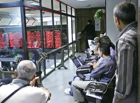 بورس ایران سیاسی شد، تا اطلاع ثانوی تحلیل بازار ممکن نیست!