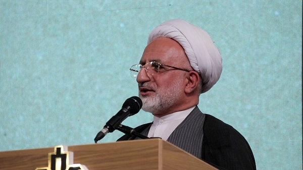 تجلیل مشاور وزیر اقتصاد از بانک کشاورزی به‌عنوان دستگاه برتر در ترویج فرهنگ ایثار و شهادت در بزرگداشت حماسه خرمشهر