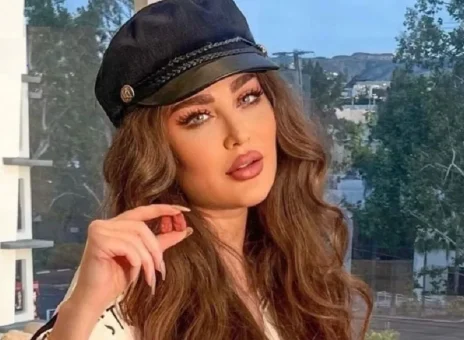 عکس فتوشاپی طلا گلزار در کن آبرو برد