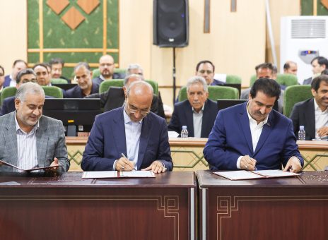 تفاهم‌نامه سه‌جانبه بانک رفاه کارگران، استانداری کرمانشاه و شرکت پتروشیمی بیستون امضا شد