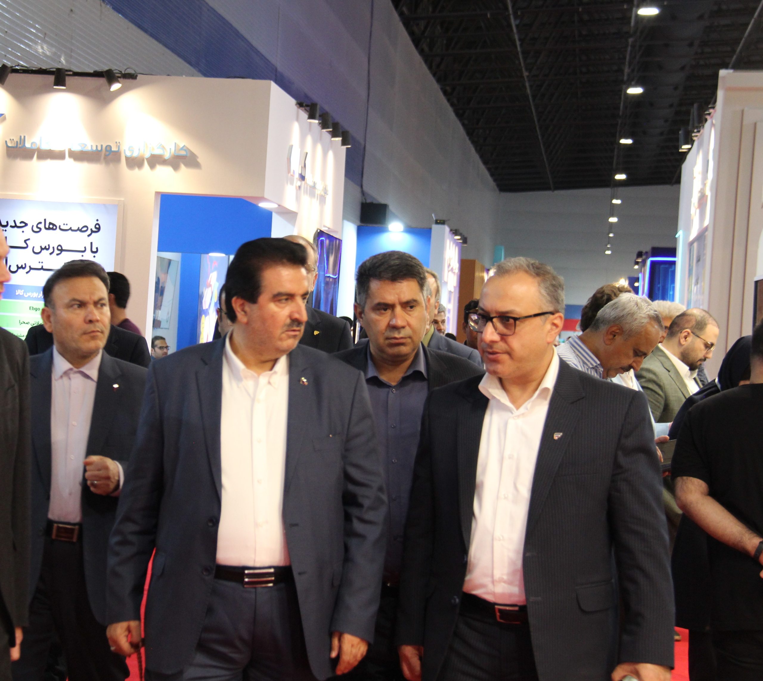 بازدید مدیر عامل بانک رفاه کارگران از نمایشگاه مشهد اینوکس ۱۴۰۴