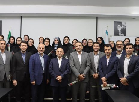 بیمه هوشمند با کارکنان خلاق و با دانش، محقق می شود