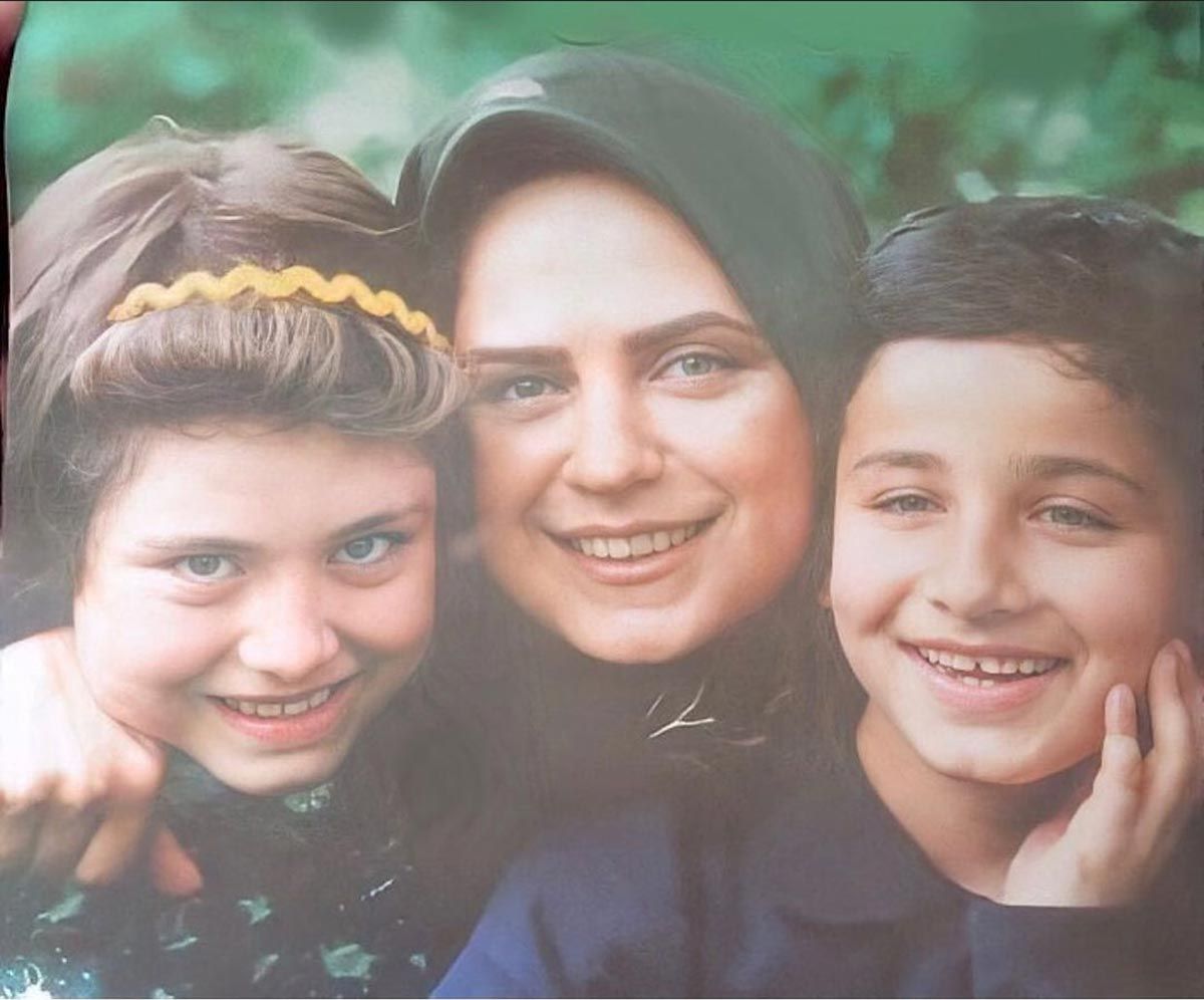 تصویری از بازیگر دنیای شیرین و همسرش در یک مراسم