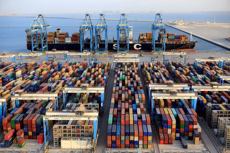 نظام بانکی و گمرک؛ پاشنه آشیل ترخیص سریع کالاها