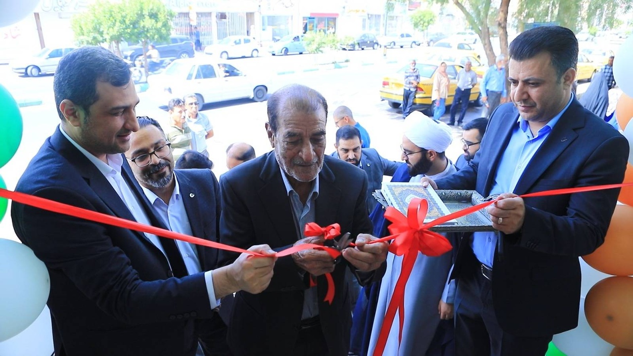 ساختمان جدید شعبه «بم» بانک قرض‌الحسنه مهر ایران افتتاح شد