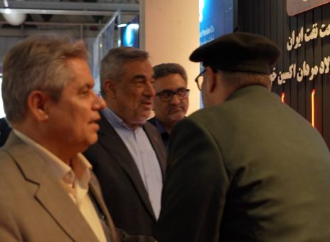 حضور مدیرعامل شرکت ملی نفت ایران در غرفه شرکت فولاد اکسین خوزستان