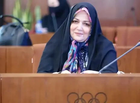 بعد از سیدورف نوبت پست یک خانم در استقلال شد