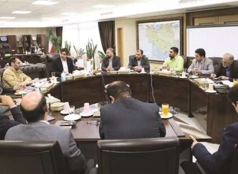 هنر رسانه، حل مسائل صنایع از طریق انتقال مفاهیم است