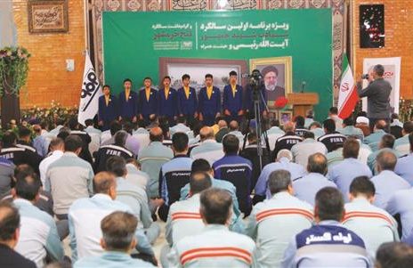 امروز خرمشهرِ کارکنان فولاد مبارکه کار در خطوط تولید است