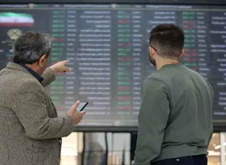 پیشروی دلار و خروج ۴ همت پول حقیقی از بازار سهام