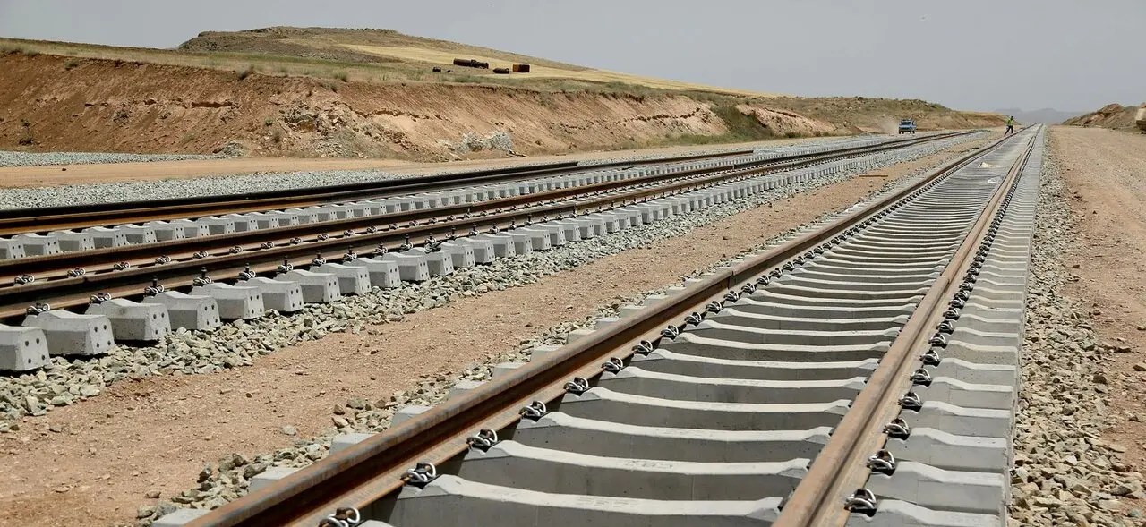رویای قدیمی راه آهن شرق