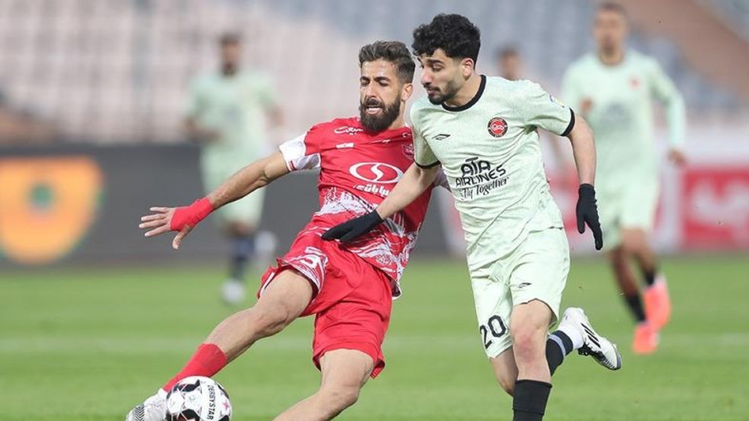 پرسپولیس و احتمال جذب دو مدافع راست ایرانی