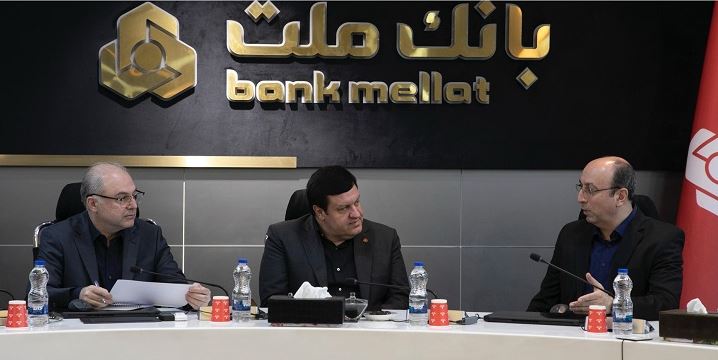دیدار و گفت وگوی مدیرعامل بانک ملت و مدیران عامل دو خودروساز بزرگ کشور با محوریت رونق تولید و اشتغال