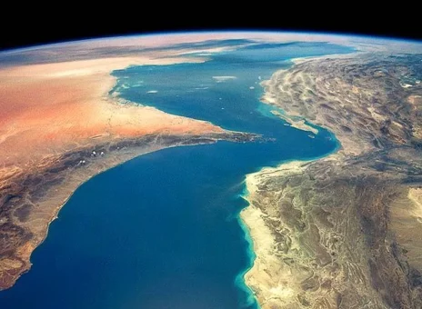 تنگه هرمز، میز قمار منطقه