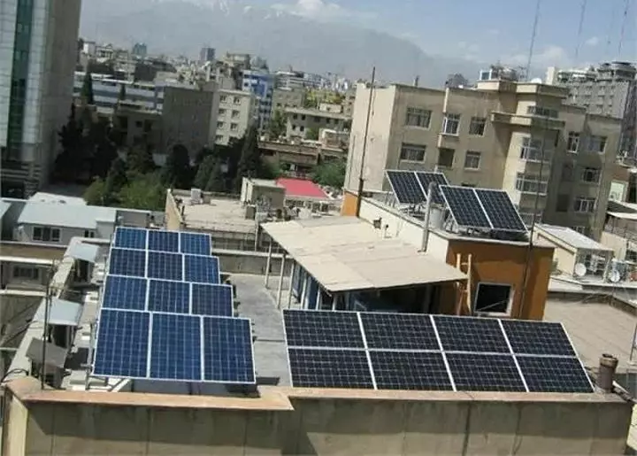 نصب سامانه‌های خورشیدی پشت بامی کلید خورد