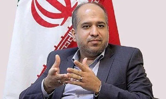 وزیر کار به اسم «شایسته سالاری» «رفیق سالاری» می‌کند