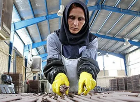 کارگران زیر فشار اضافه‌کاری اجباری