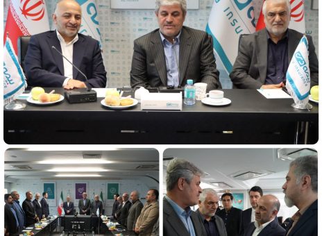 بیمه دی در کنار خدمت به خانواده ایثارگران، الگویی موفق برای صنعت بیمه کشور است