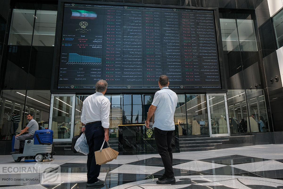 احتیاط معاملهگران در بزنگاه تاریخی بورس