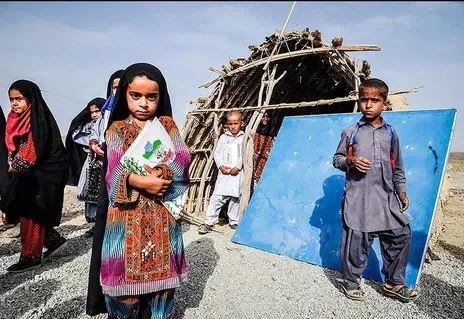 فاصله طبقاتی