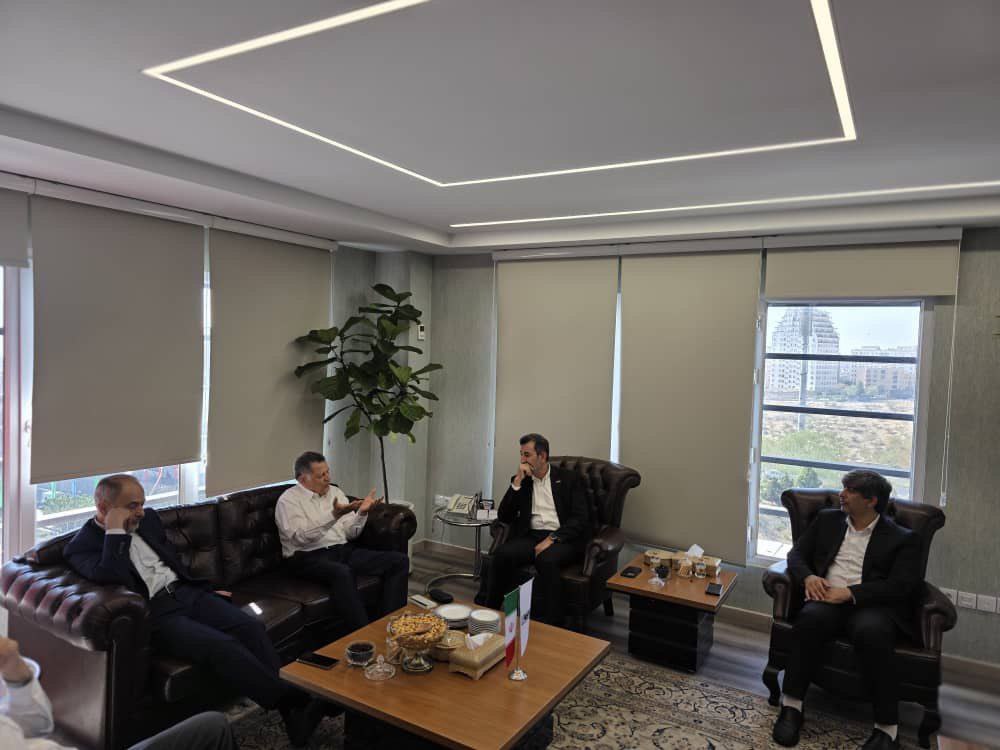 گردهمایی مدیران عامل ادوار فولاد مبارکه؛ تداوم انتقال تجربه میان نسل‌های مدیریتی