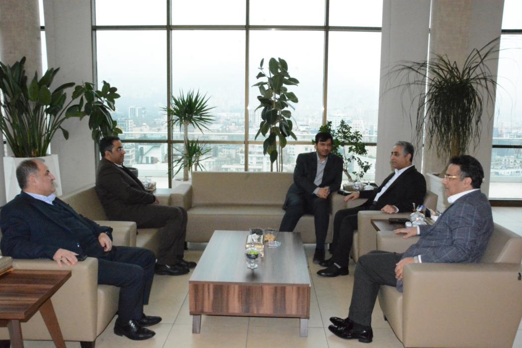 بانک صنعت و معدن