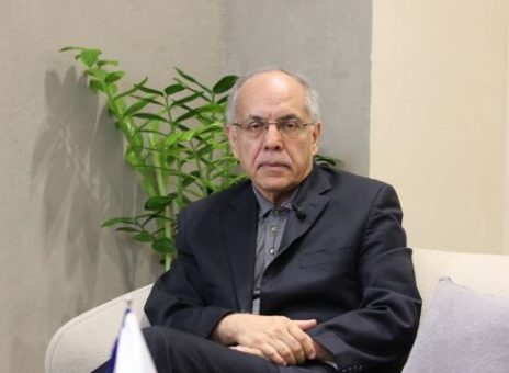 کوروش احمدی