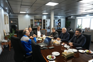 بازدید نمایندگان مجلس از ایرانخودرو؛ روایت نزدیک از واقعیتهای تولید