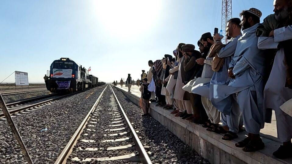 اولین قطار ترانزیتی مستقیم پکن-ایران-هرات راه افتاد