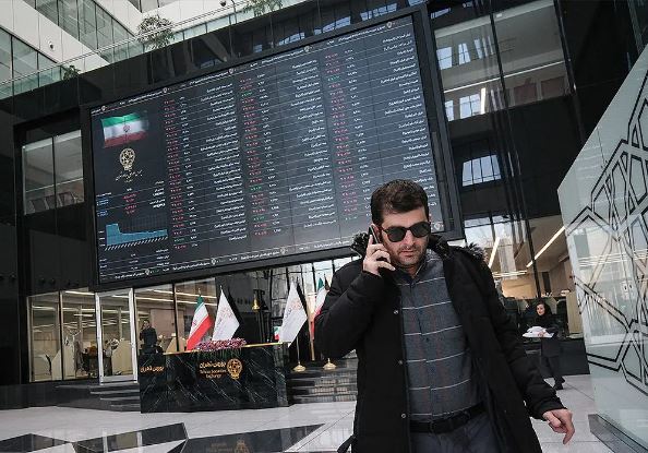 حواس ششدانگ فعالان بورس به تحولات سیاسی!