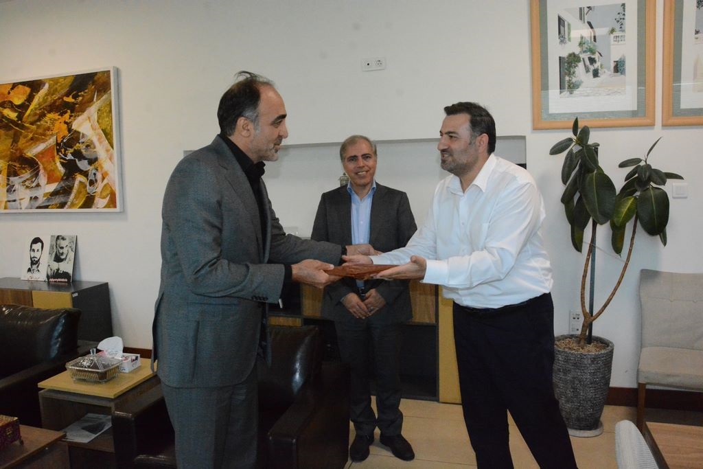 بانک صنعت و معدن
